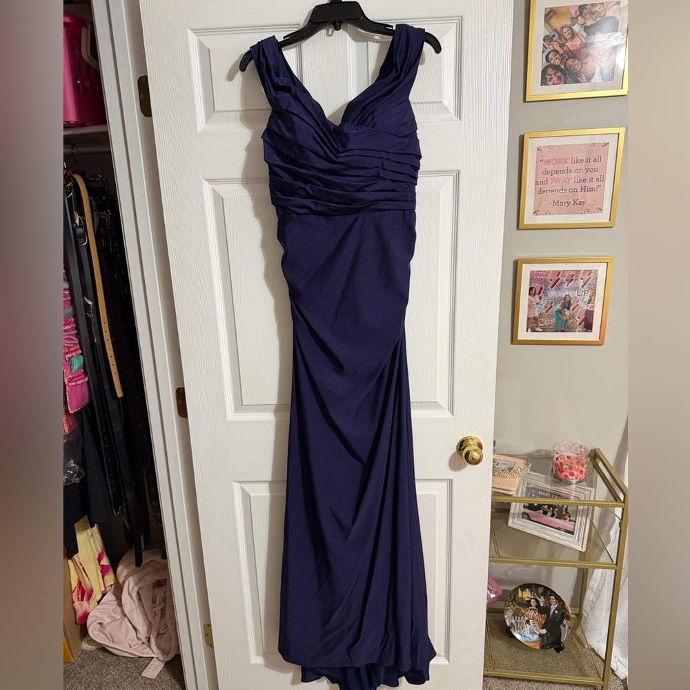 Elegant Navy Ruched V-Neck Maxi Dress